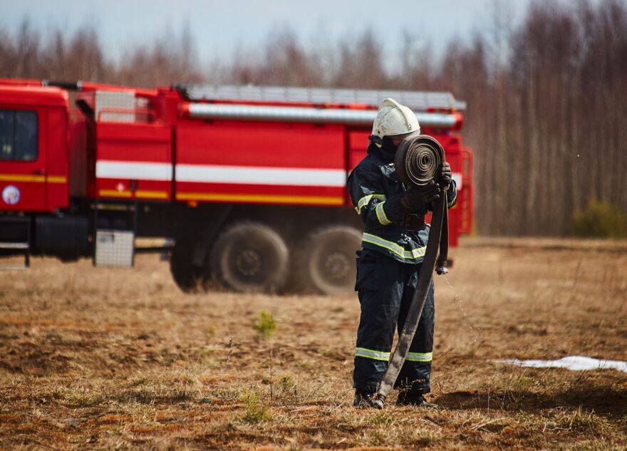 Вечером в Тверской области загорелась лесная подстилка