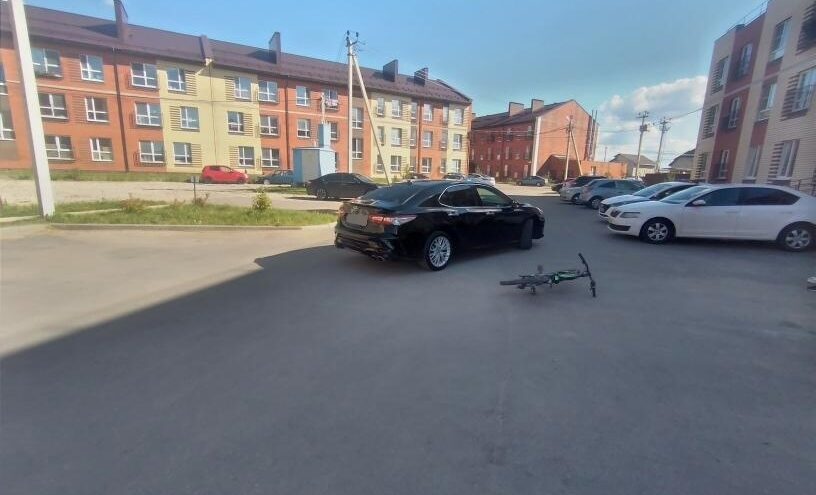 8-летний велосипедист столкнулся с иномаркой под Тверью