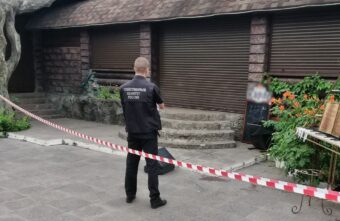 В Тверской области застрелили несовершеннолетнего, проникшего ночью в кафе В Тверской области застрелили несовершеннолетнего, проникшего ночью в кафе