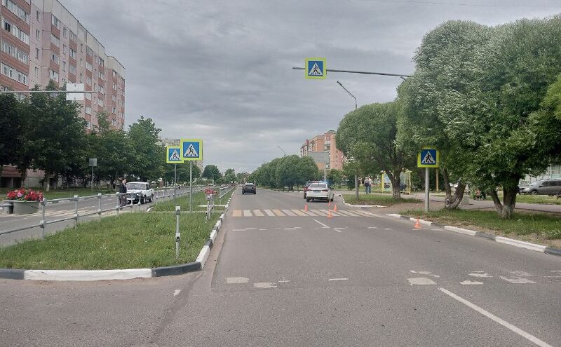 В Тверской области "Мерседес" сбил мальчика на самокате