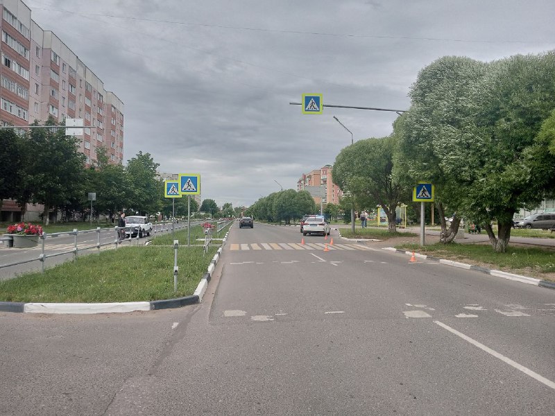 В Тверской области "Мерседес" сбил мальчика на самокате