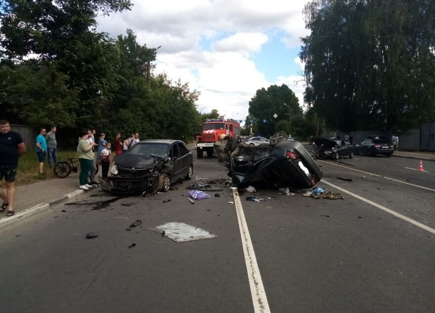 В страшной аварии пострадал маленький ребёнок в Твери