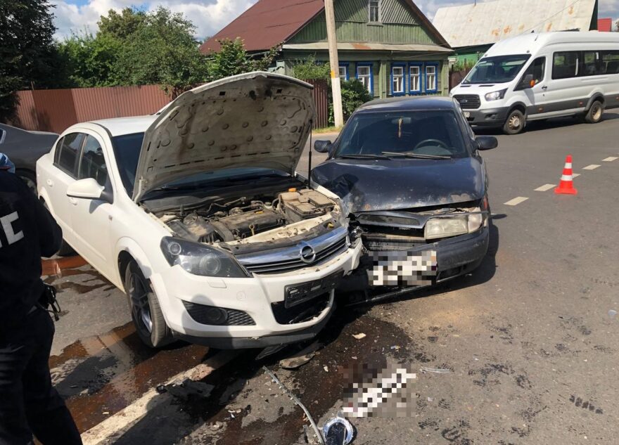 Маленький мальчик и женщина пострадали в ДТП в Твери