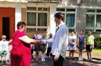 В селе Тверской области школу окончил всего один человек В селе Тверской области школу окончил всего один человек