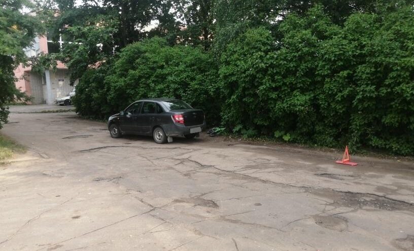 12-летний велосипедист попал под колёса "Лады" в Твери