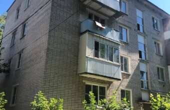 4-летний мальчик выпал из окна квартиры в Твери