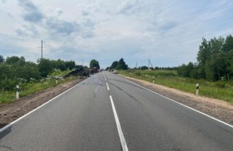 Появились подробности ДТП в Тверской области, в котором пострадали три человека Появились подробности ДТП в Тверской области, в котором пострадали три человека