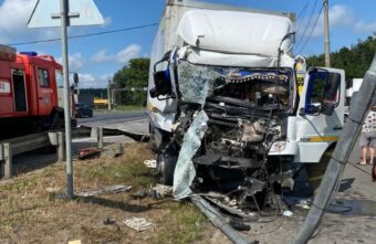 Уснул за рулём: появились подробности столкновения двух большегрузов в Тверской области Уснул за рулём: появились подробности столкновения двух большегрузов в Тверской области