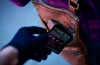 Рецидивист из Тверской области ограбил прохожего у реки