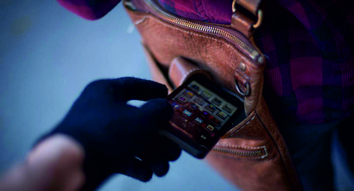 Рецидивист из Тверской области ограбил прохожего у реки