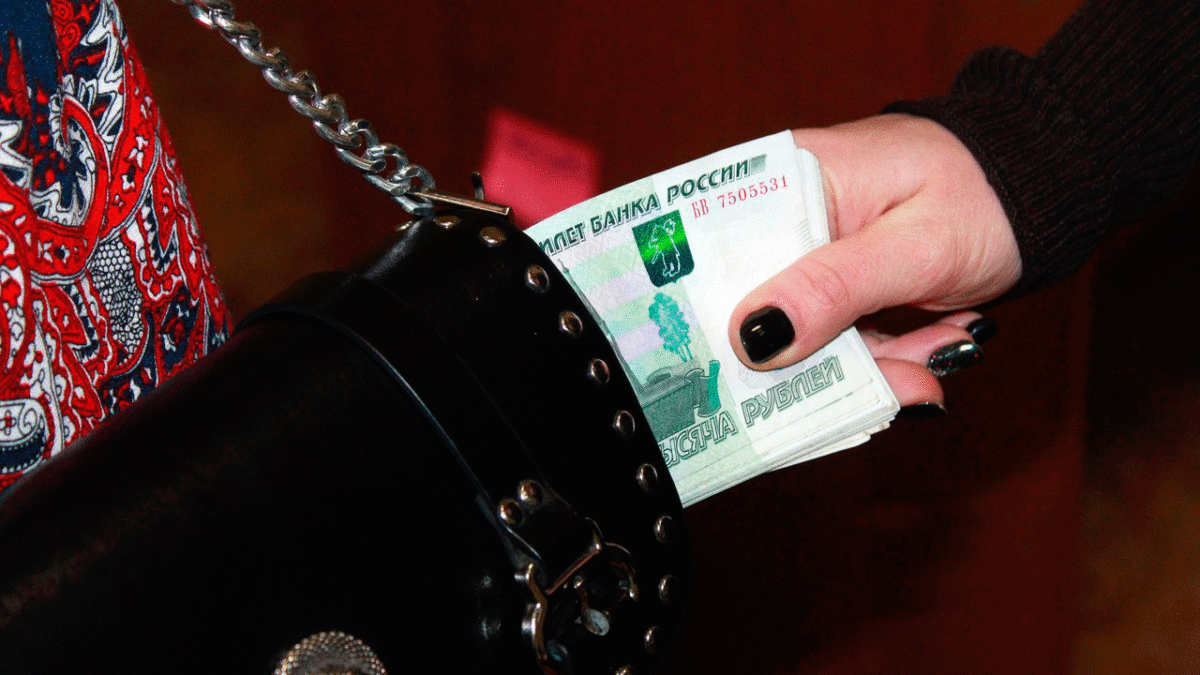 Близкие знакомые обокрали жительницу Тверской области