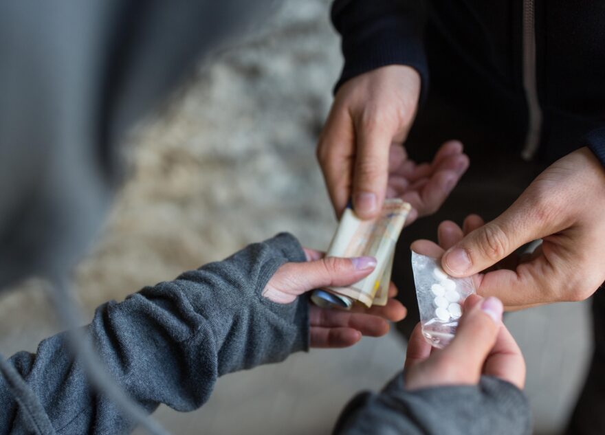 Наркокурьер из Тверской области оказался еще и насильником