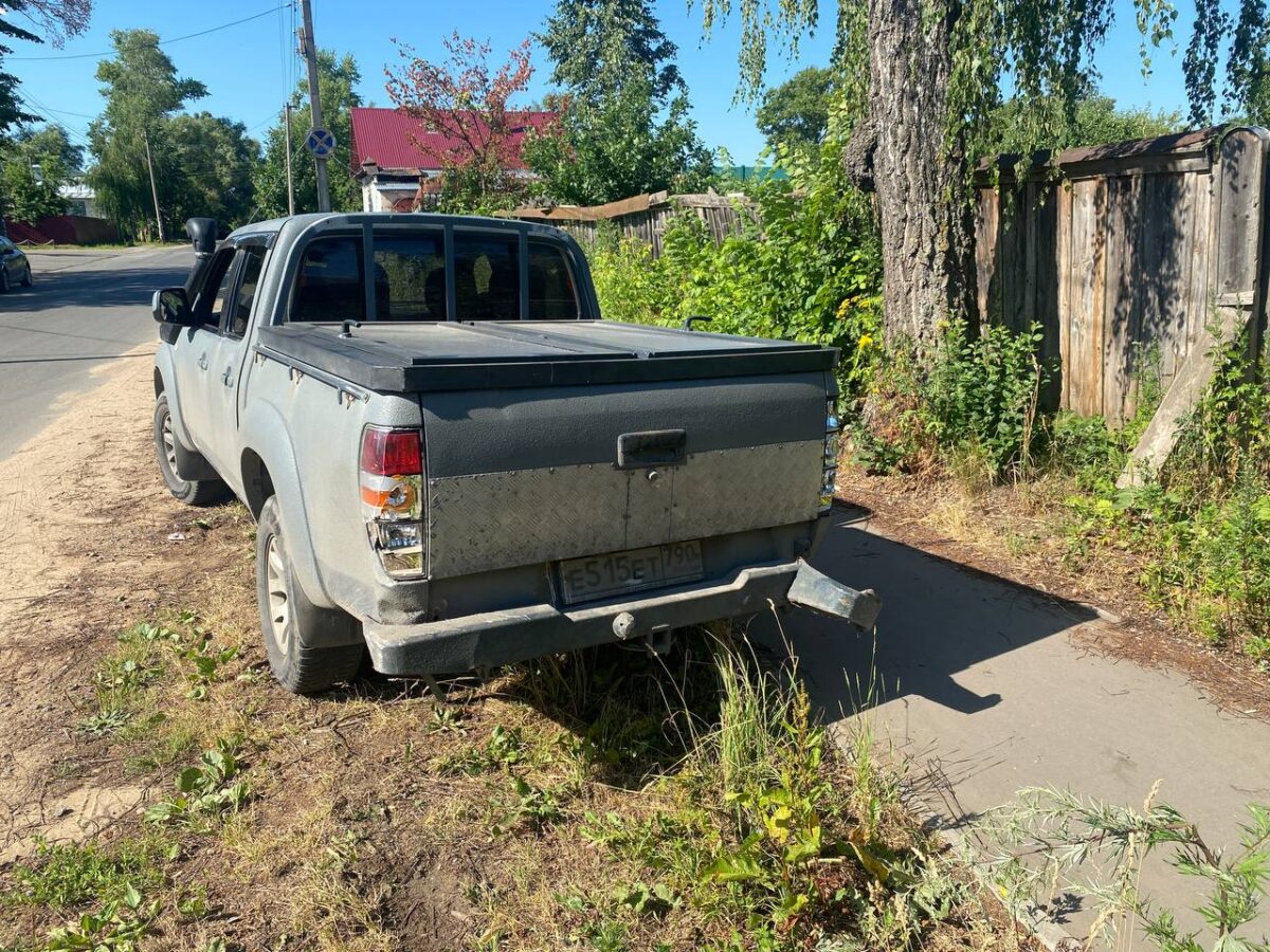 На перекрёстке в Тверской области столкнулись три автомобиля