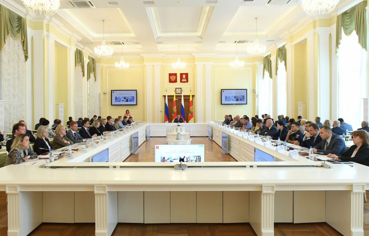 Школы, детские сады, «Точки роста»: в Тверской области обсудили нацпроект «Образование»