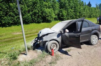 В Тверской области на трассе М-10 иномарка вылетела в кювет: 3 человека пострадали