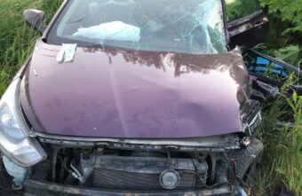 В Тверской области спящая за рулем женщина протаранила легковушку