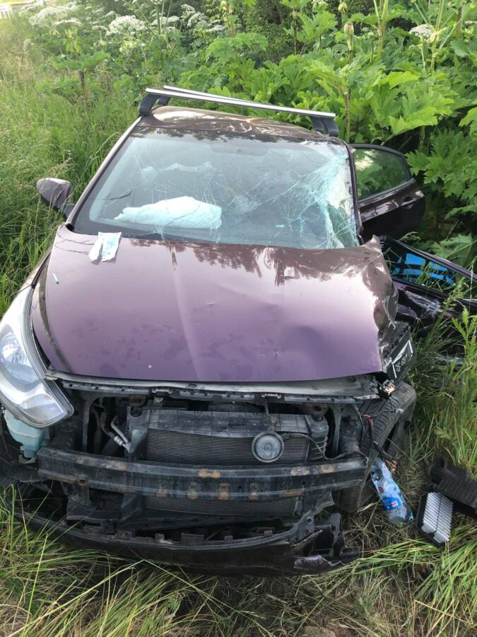 В Тверской области спящая за рулем женщина протаранила легковушку