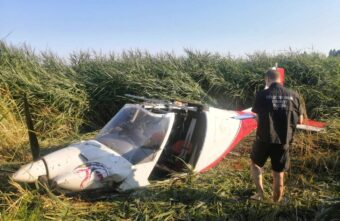 Следователи выясняют причины аварийной посадки самолёта в Тверской области Следователи выясняют причины аварийной посадки самолёта в Тверской области