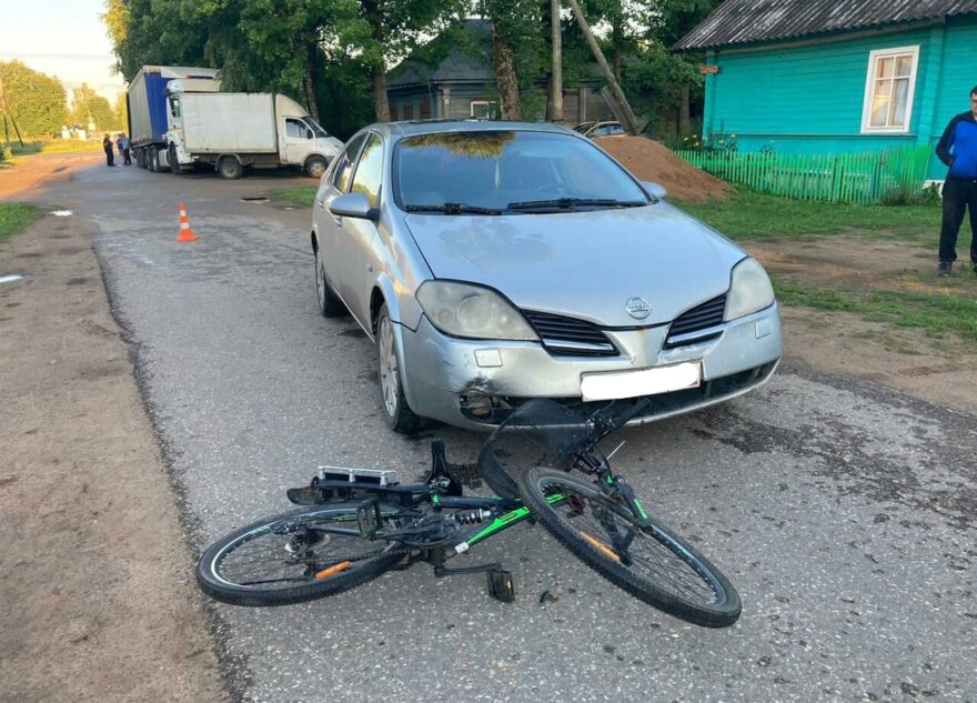 В Тверской области иномарка сбила 66-летнюю велосипедистку