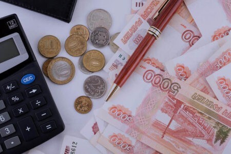 Жителю Твери не выплачивали зарплату на официальной работе