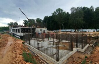 В Тверской области продолжается строительство больницы и двух детских поликлиник