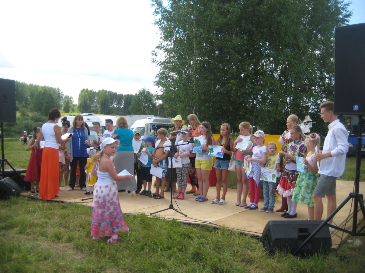 ДК «Пролетарка» приглашает на фольклорные посиделки и деревенские забавы