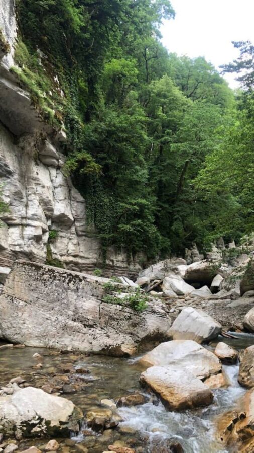 Туристу из Тверской области стало плохо на Белых скалах