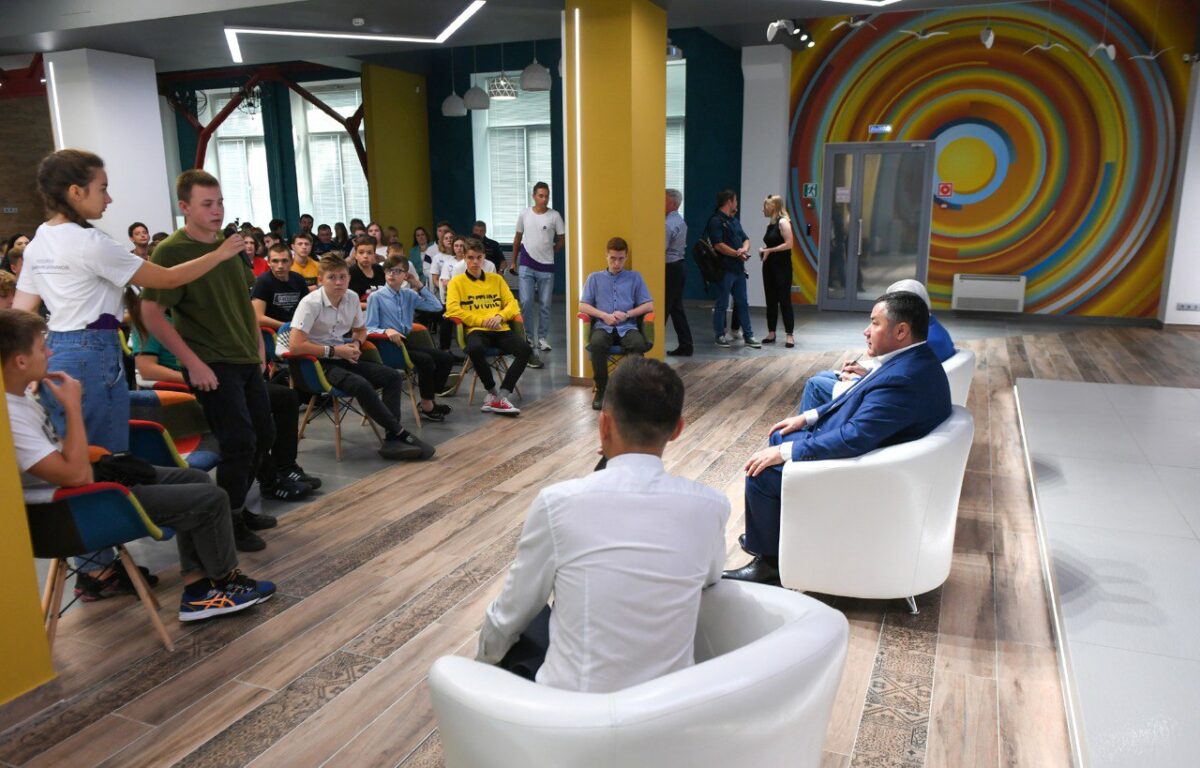 Игорь Руденя встретился с детьми из Донбасса, отдыхающими в Тверской области