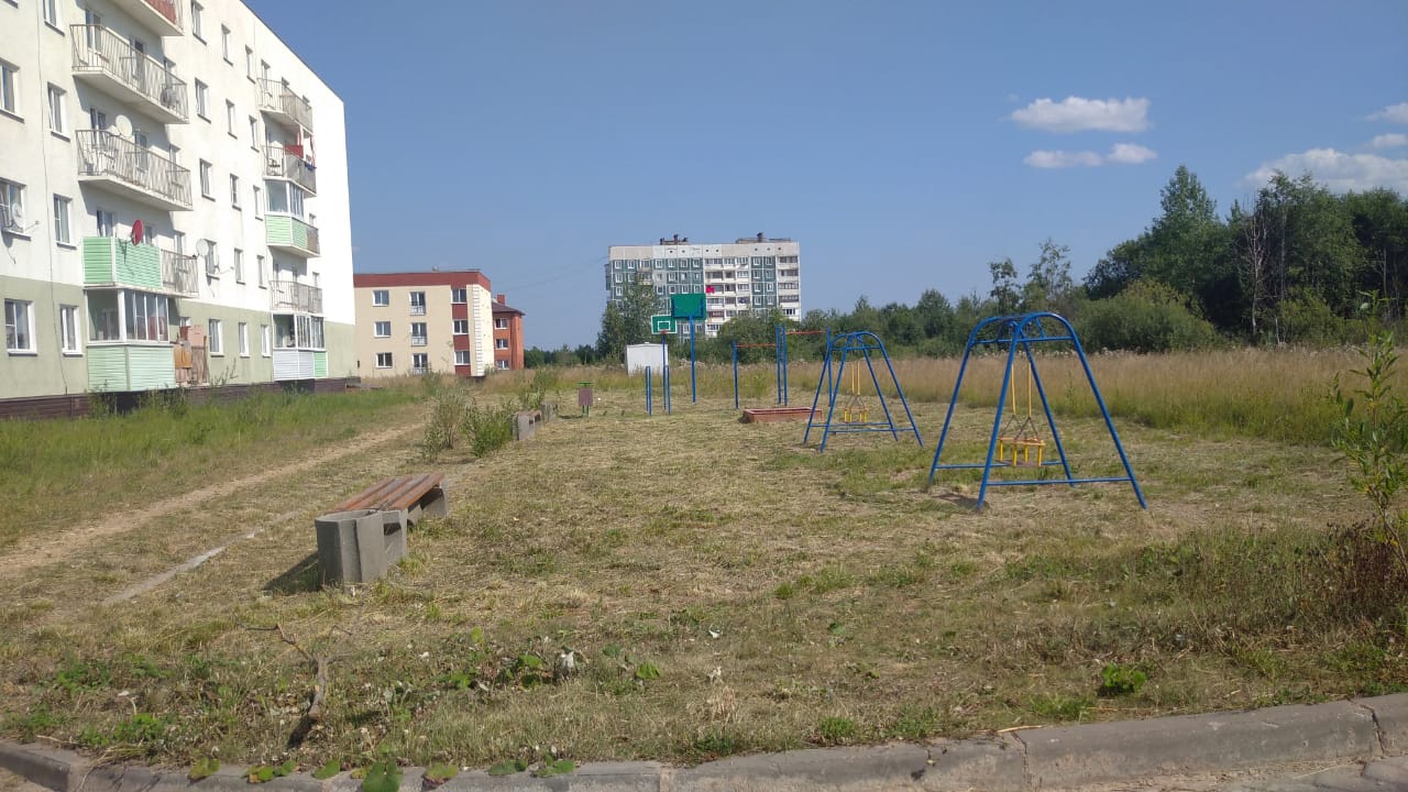 "Единая Россия" привела в порядок детскую площадку в Тверской области