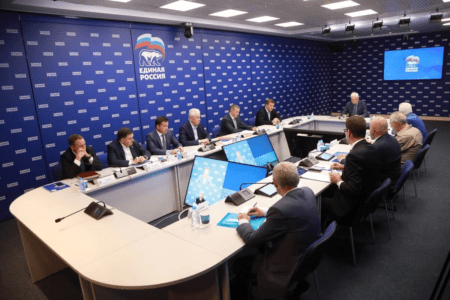 60% гумпомощи, отправленной на Донбасс и освобожденные территории, собрано региональными отделениями «Единой России» 60% гумпомощи, отправленной на Донбасс и освобожденные территории, собрано региональными отделениями «Единой России»