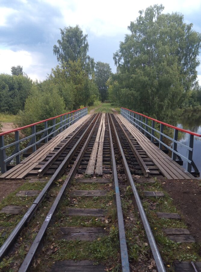 В Тверской области починили перила опасного моста, с которого прыгали дети