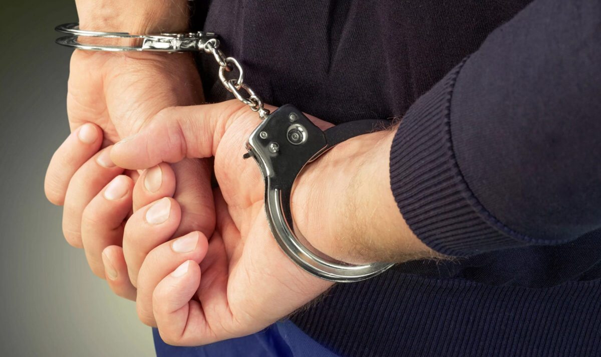 В Тверской области 24-летний парень сильно избил мужчину в его же квартире