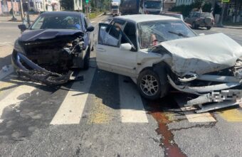 ВАЗ и "Хёндай" столкнулись в Тверской области, есть пострадавший ВАЗ и "Хёндай" столкнулись в Тверской области, есть пострадавший