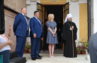 Игорь Руденя и Татьяна Голикова поздравили будущих первоклассников с праздником Игорь Руденя и Татьяна Голикова поздравили будущих первоклассников с праздником