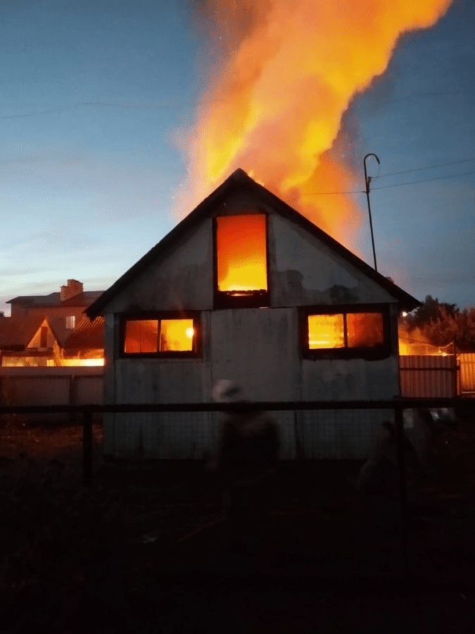 В Тверской области загорелось хозяйственное здание В Тверской области загорелось хозяйственное здание