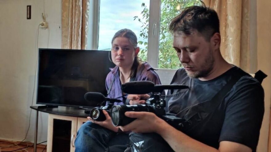 Иноагенты пытались подкупить родителей погибшего на Украине военного Иноагенты пытались подкупить родителей погибшего на Украине военного