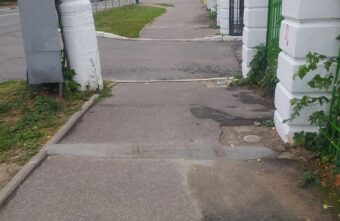 В Твери появился тротуар для самоубийства