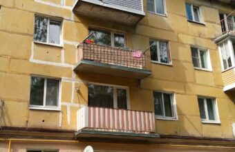 В Тверской области 2-летний мальчик выжил после падения из окна В Тверской области 2-летний мальчик выжил после падения из окна