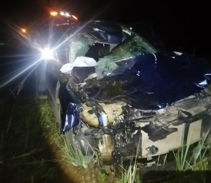 В Тверской области иномарка "вылетела" в кювет и врезалась в дерево