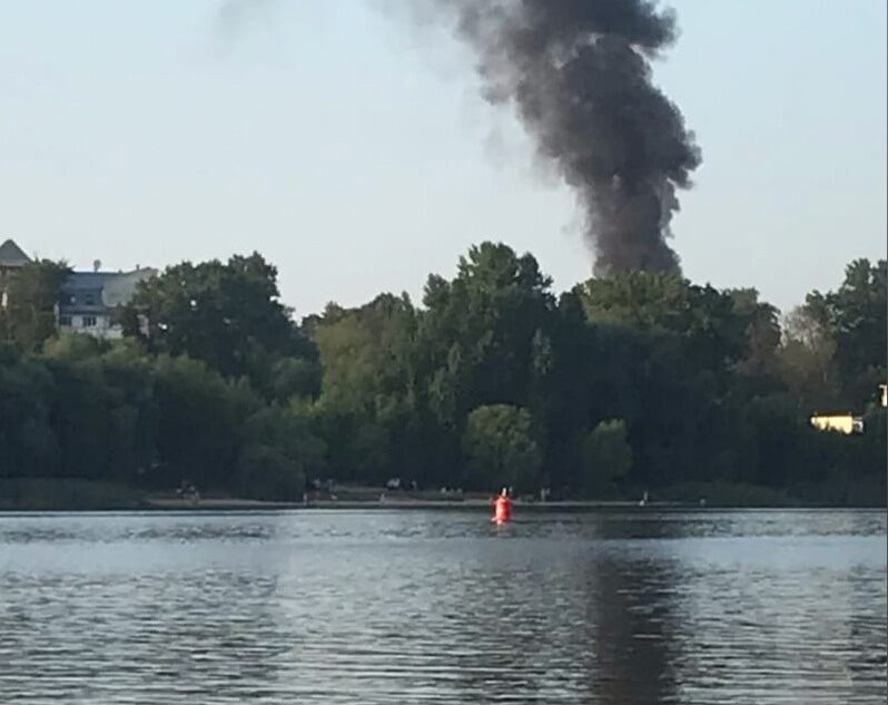 В Твери опять произошло возгорание на химбазе