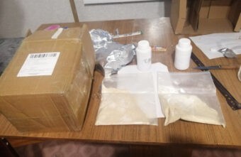 Двое жителей Тверской области готовились сбыть партию синтетических наркотиков