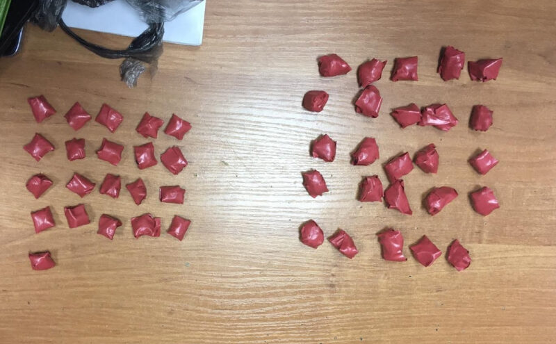 Тверитянку с судимостью поймали на улице с наркотиками