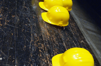 В Тверской области начальника строительного участка убило упавшей арматурой В Тверской области начальника строительного участка убило упавшей арматурой