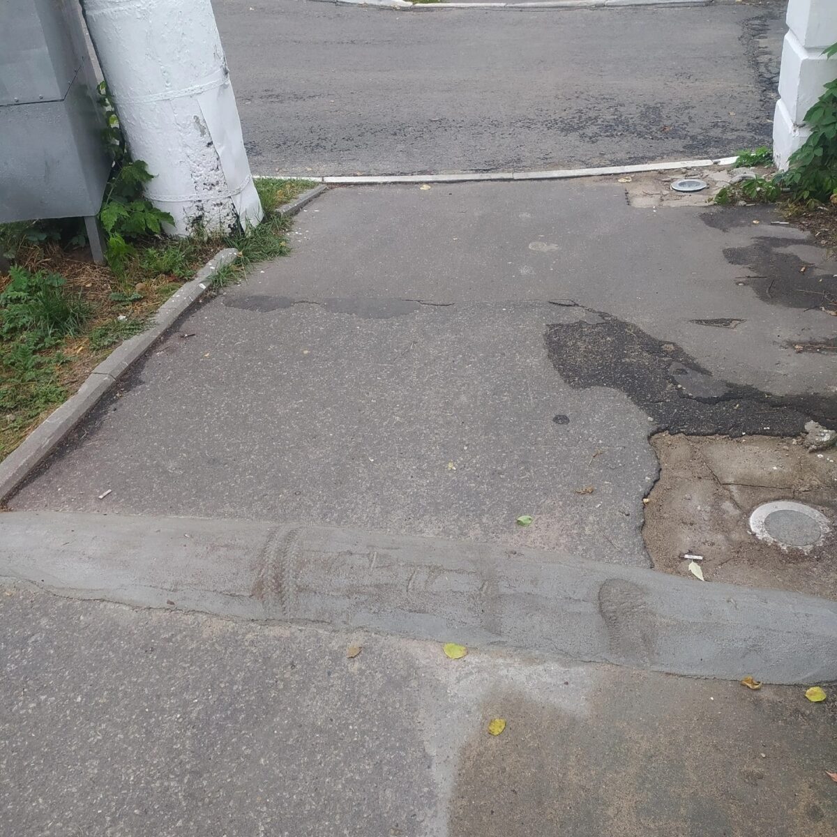 В Твери появился тротуар для самоубийства