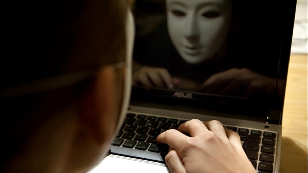 В Тверской области мужчина получил штраф за оскорбления в интернете