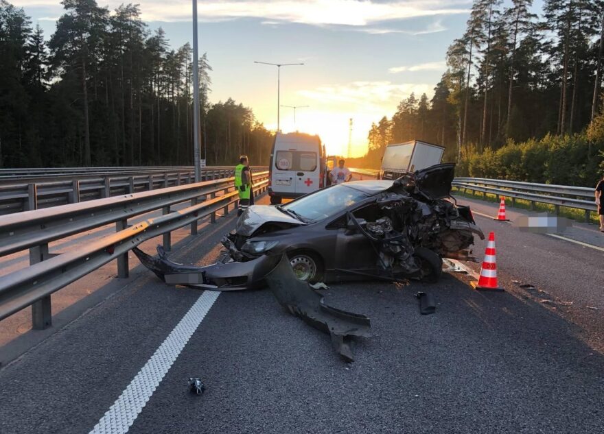 Пешеход погиб под колёсами фуры в Тверской области
