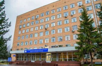 17 молодых медиков-выпускников пришли на работу в областную клиническую больницу 17 молодых медиков-выпускников пришли на работу в областную клиническую больницу