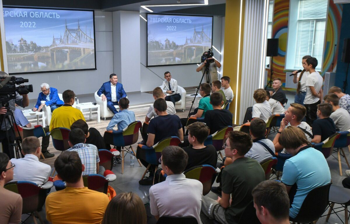 Игорь Руденя встретился с детьми из Донбасса, отдыхающими в Тверской области