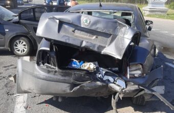 В Тверской области на трассе М-10 произошла тройная авария, есть пострадавшие