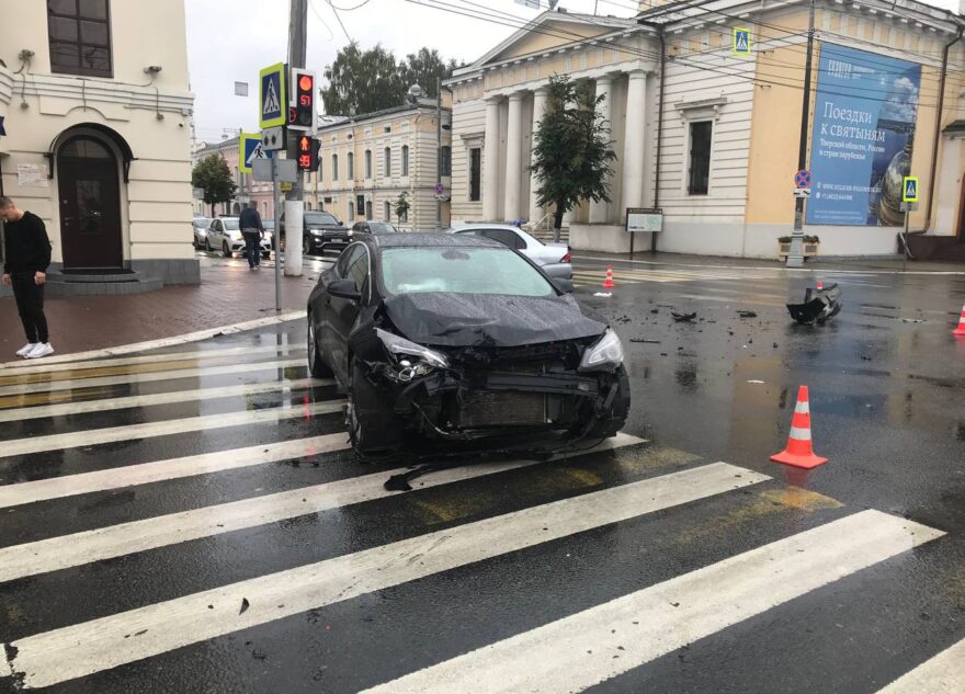Полуторагодовалый ребёнок пострадал в серьёзной аварии в Твери
